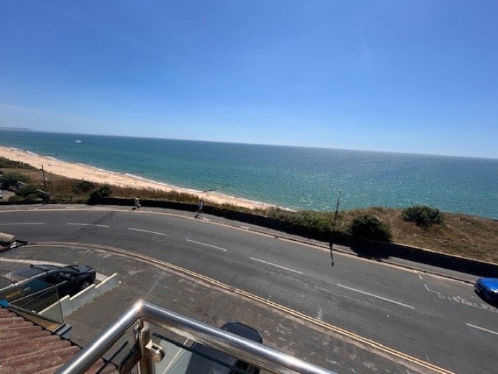 Flat Southbourne Overcliff Drive in Bournemouth