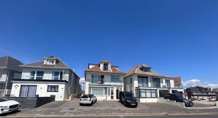 Flat Southbourne Overcliff Drive in Bournemouth