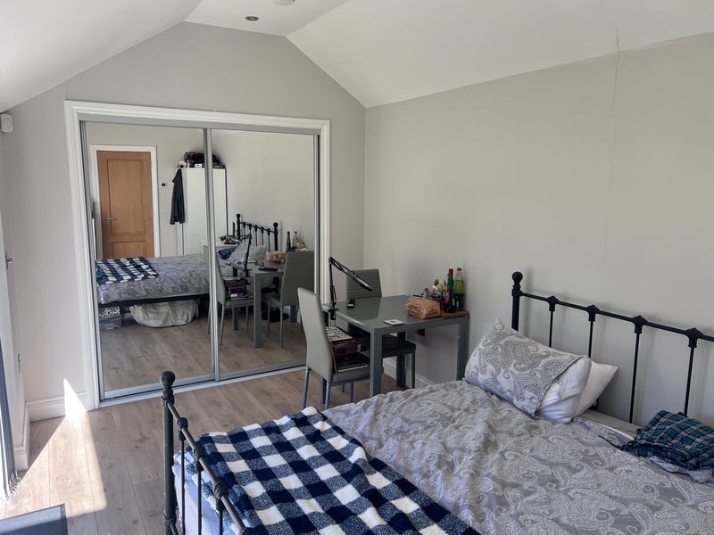 Room Foxley Drive in East Hertfordshire