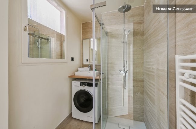 Flat Rue Louis Rouquier in Levallois-Perret