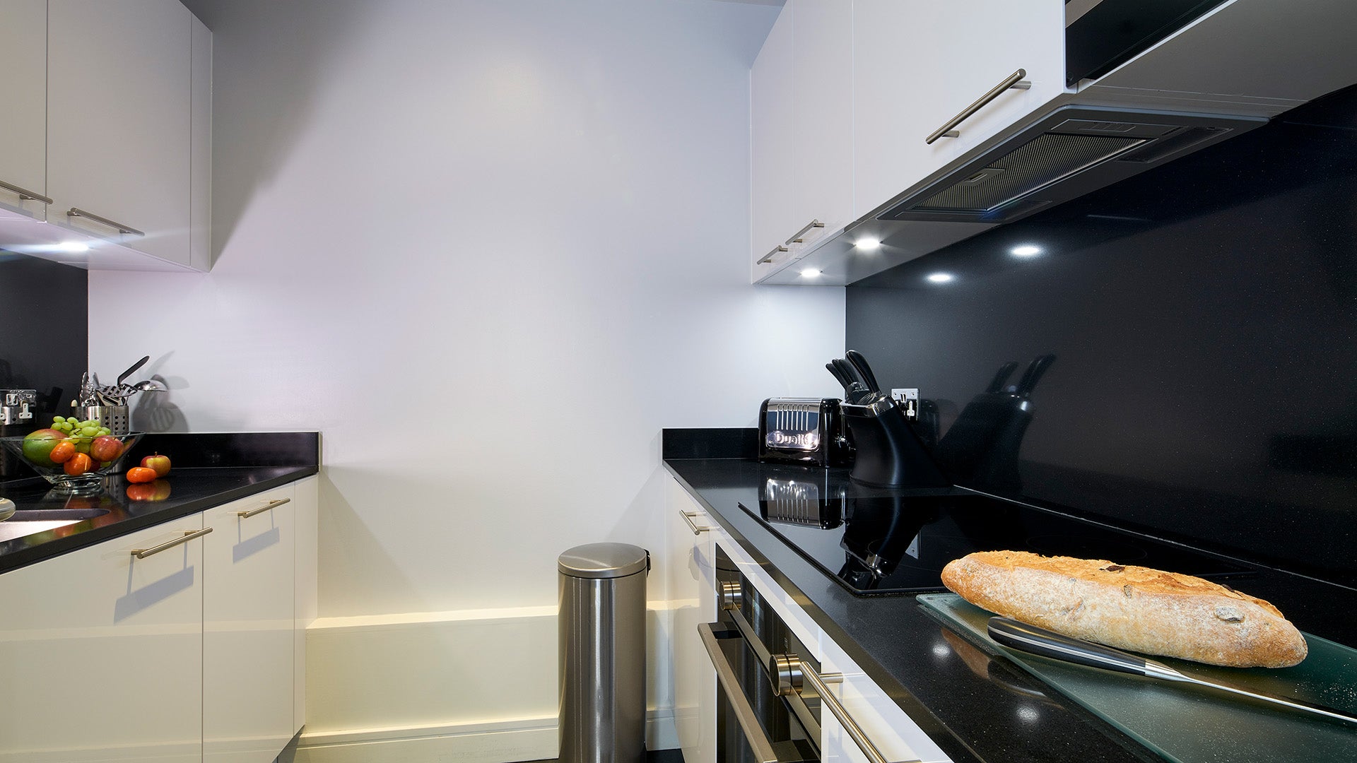 Flat Harrington Road in Greater London