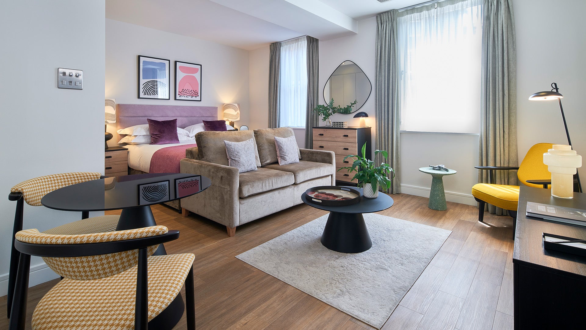 Flat Harrington Road in Greater London