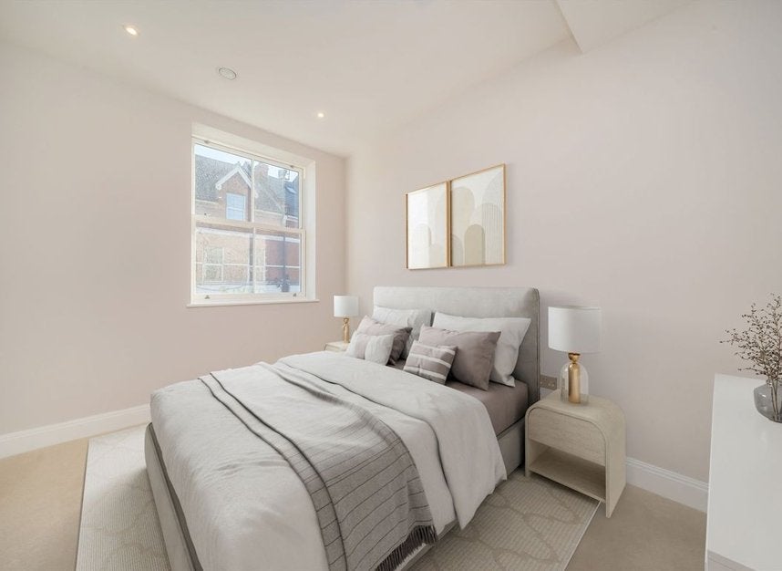 Flat Merton Road in Greater London