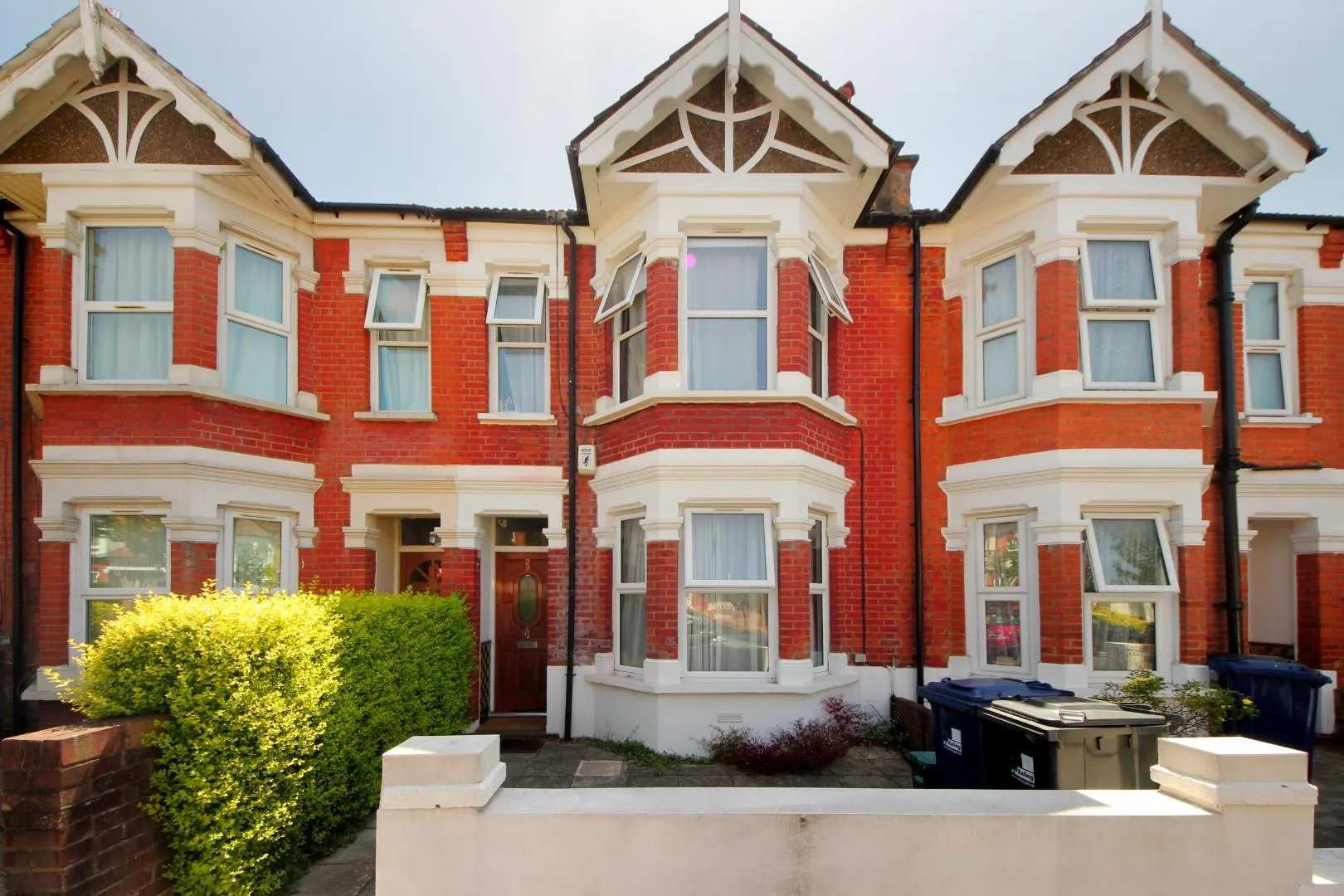House Drayton Avenue in Greater London