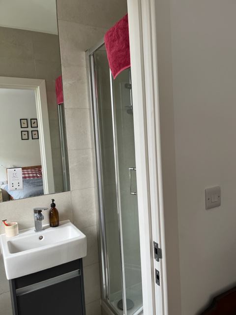 Room Crystal Palace Road in Greater London