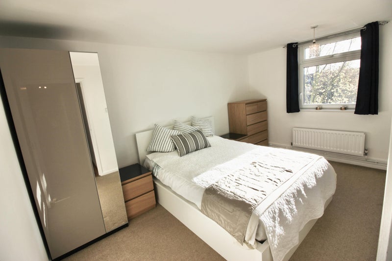 Flat Childebert Road in Greater London