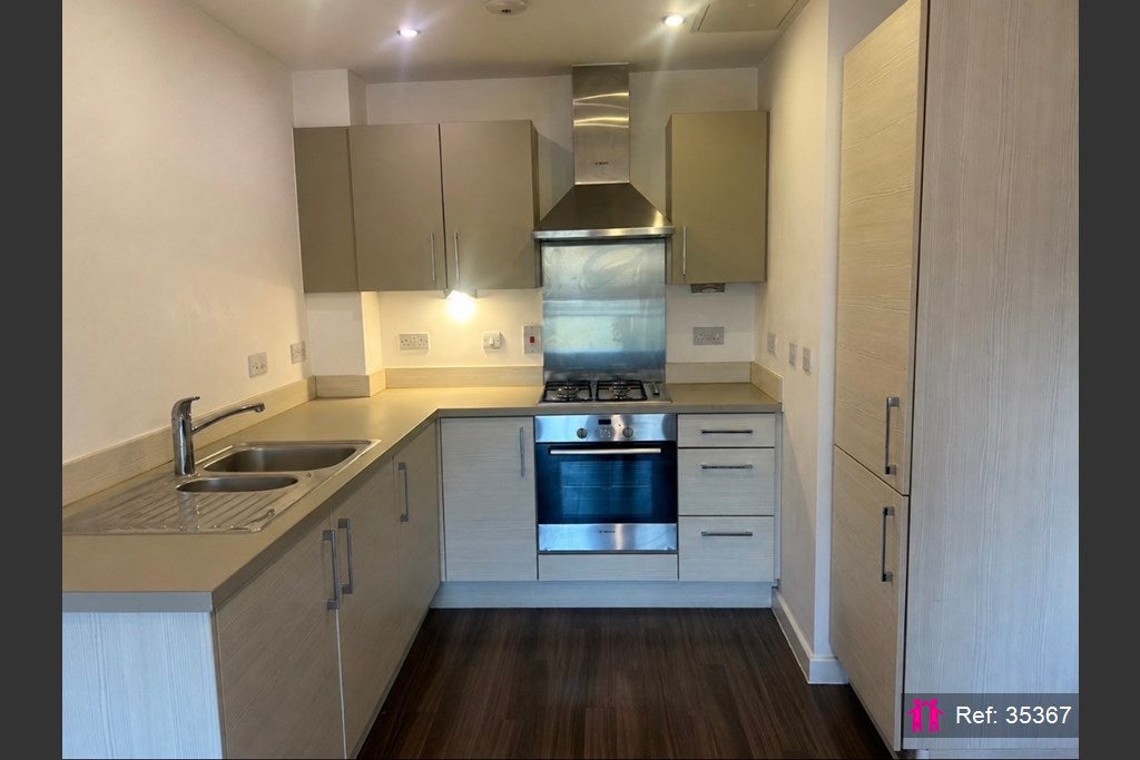 Flat Lee High Road in Greater London