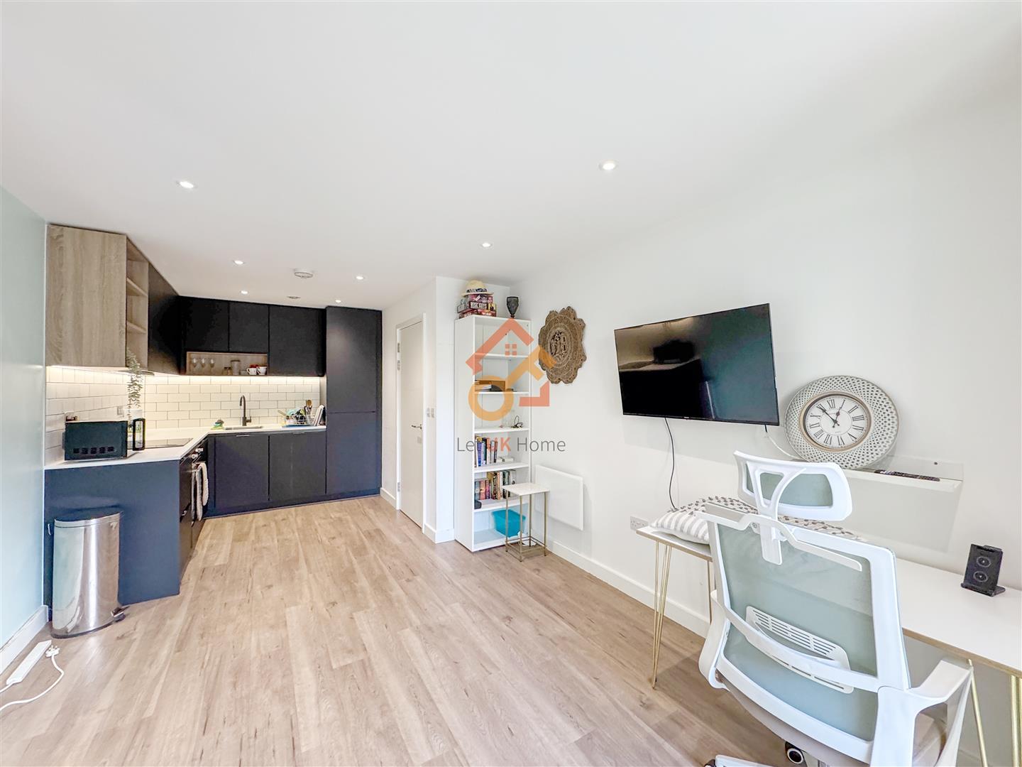 Flat ASHLEY ROAD in Altrincham
