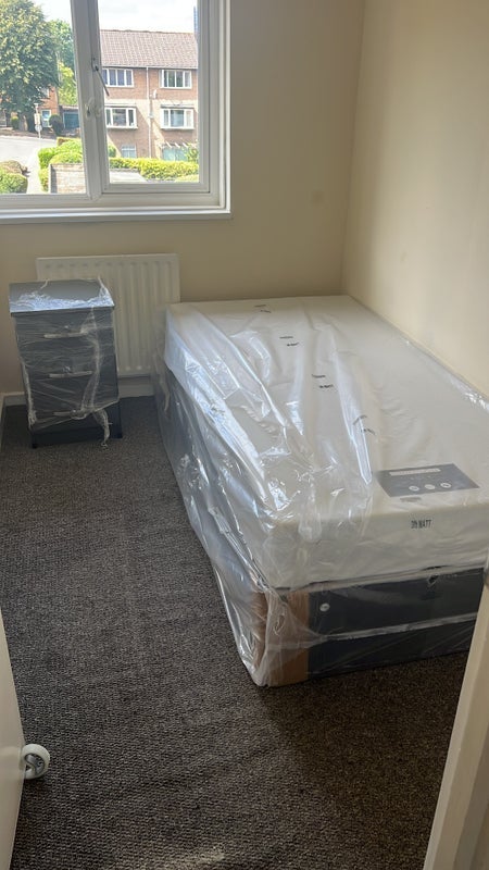 Room Bardsley Close in Greater London
