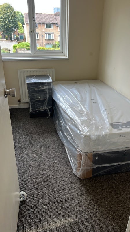 Room Bardsley Close in Greater London