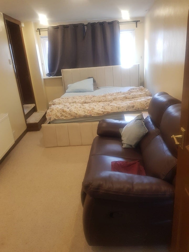 Room Florence Avenue in Greater London
