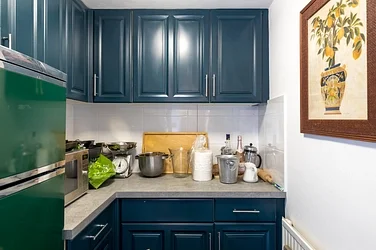 Flat Dawes Road in Greater London