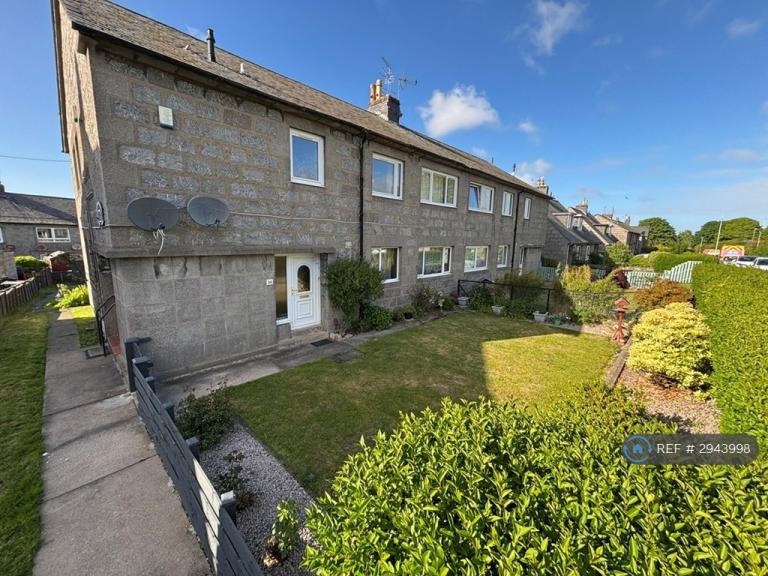 Flat Kincorth Place in Aberdeen City