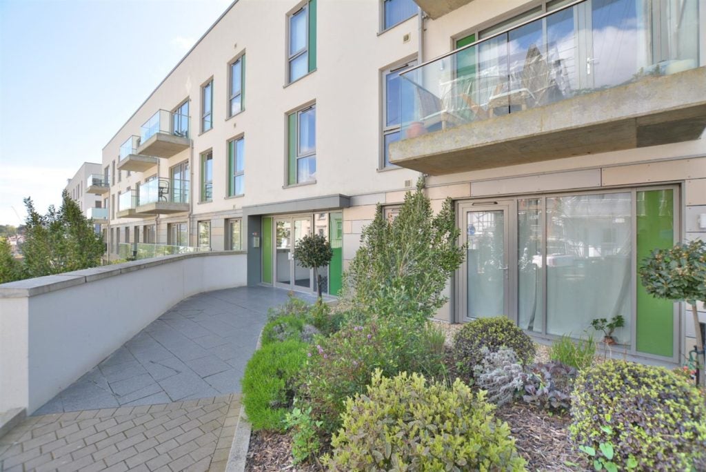 Flat Upper Terrace Road in Bournemouth