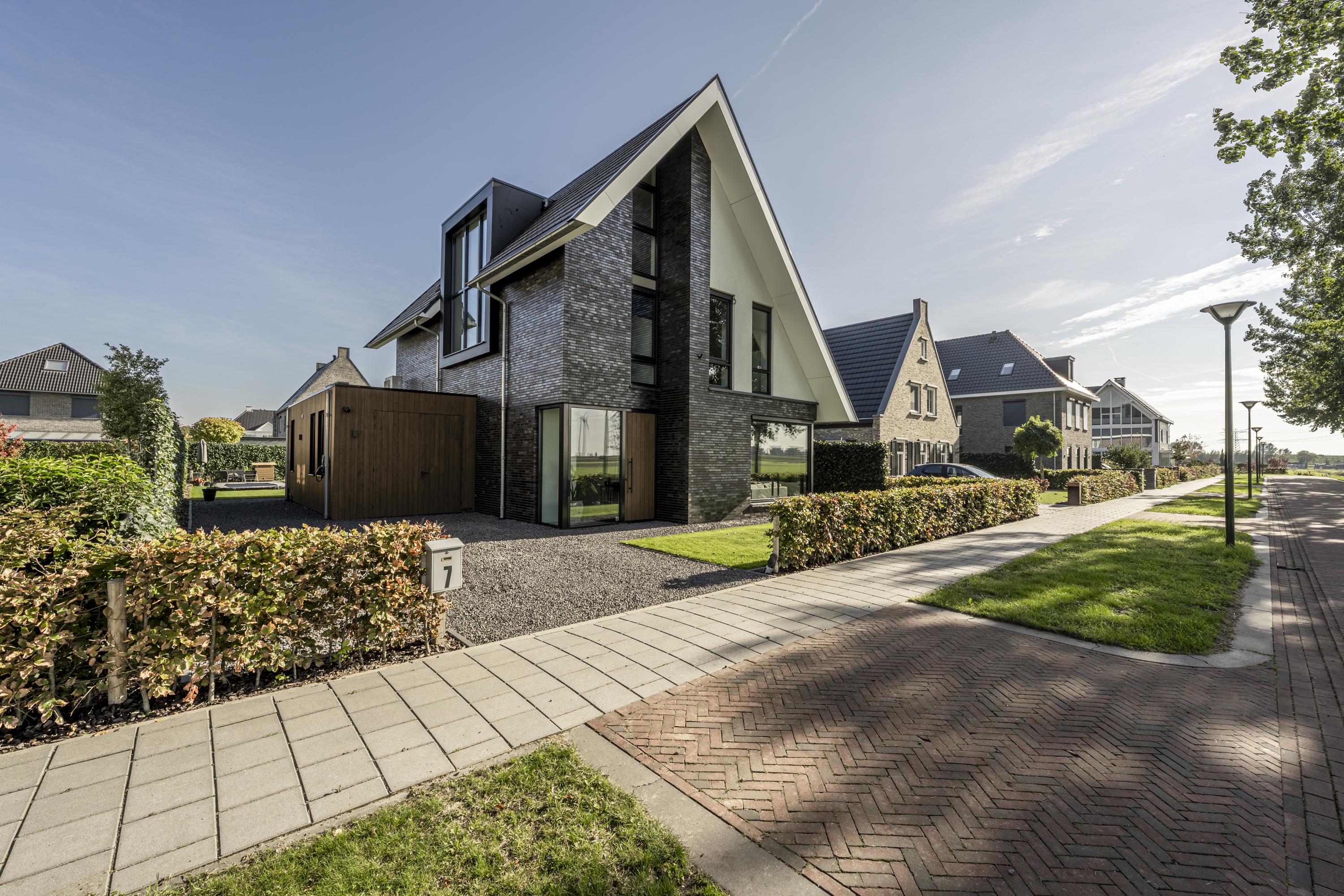 Huis Dirk Oosthoeklaan 7 in Hekelingen