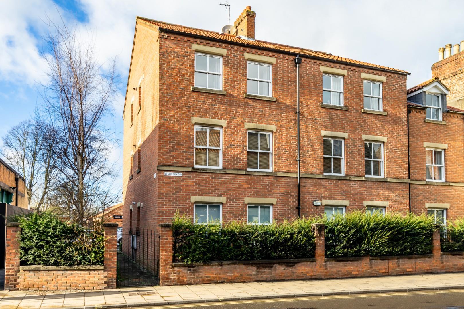 Flat Gillygate in York