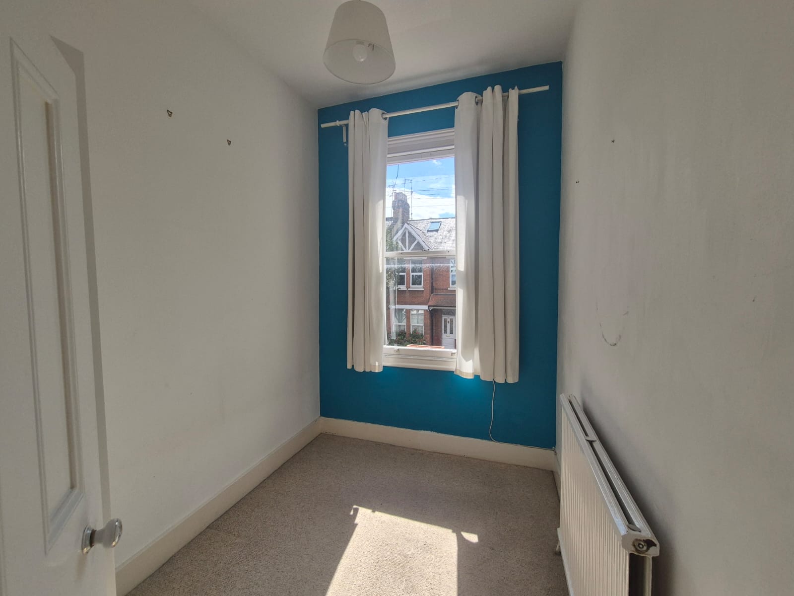Flat Manchester Road in Greater London