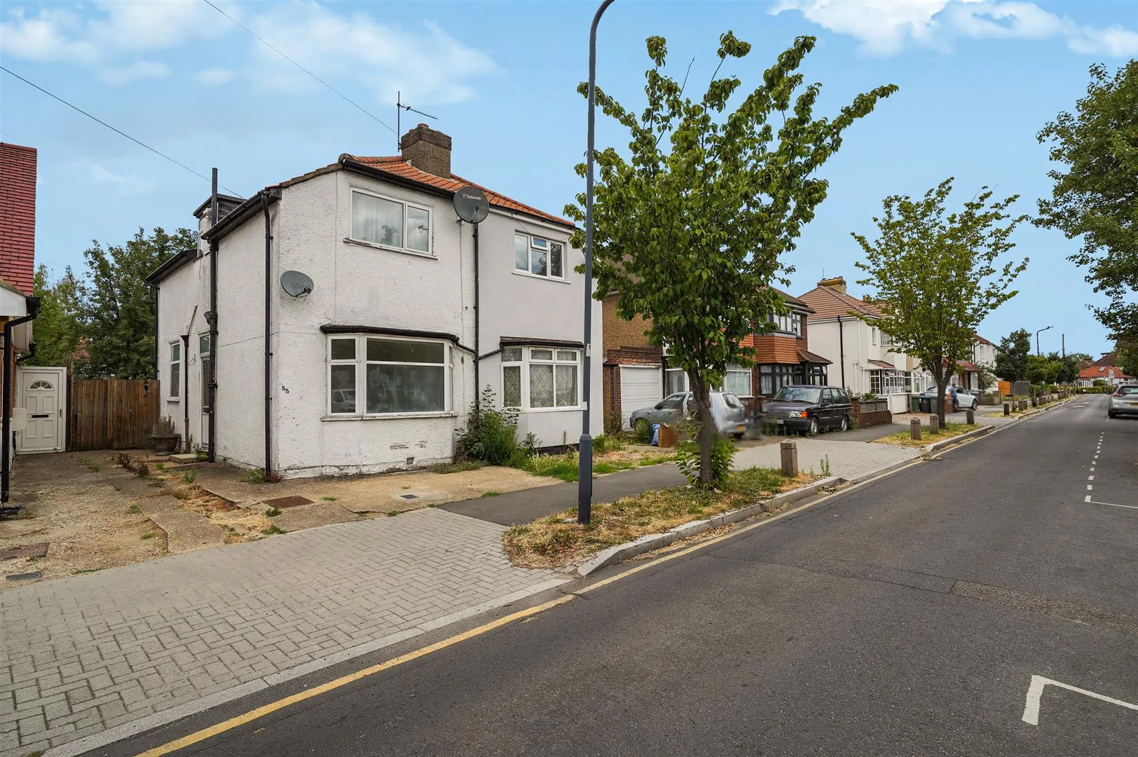 House Rugby Avenue in Greater London
