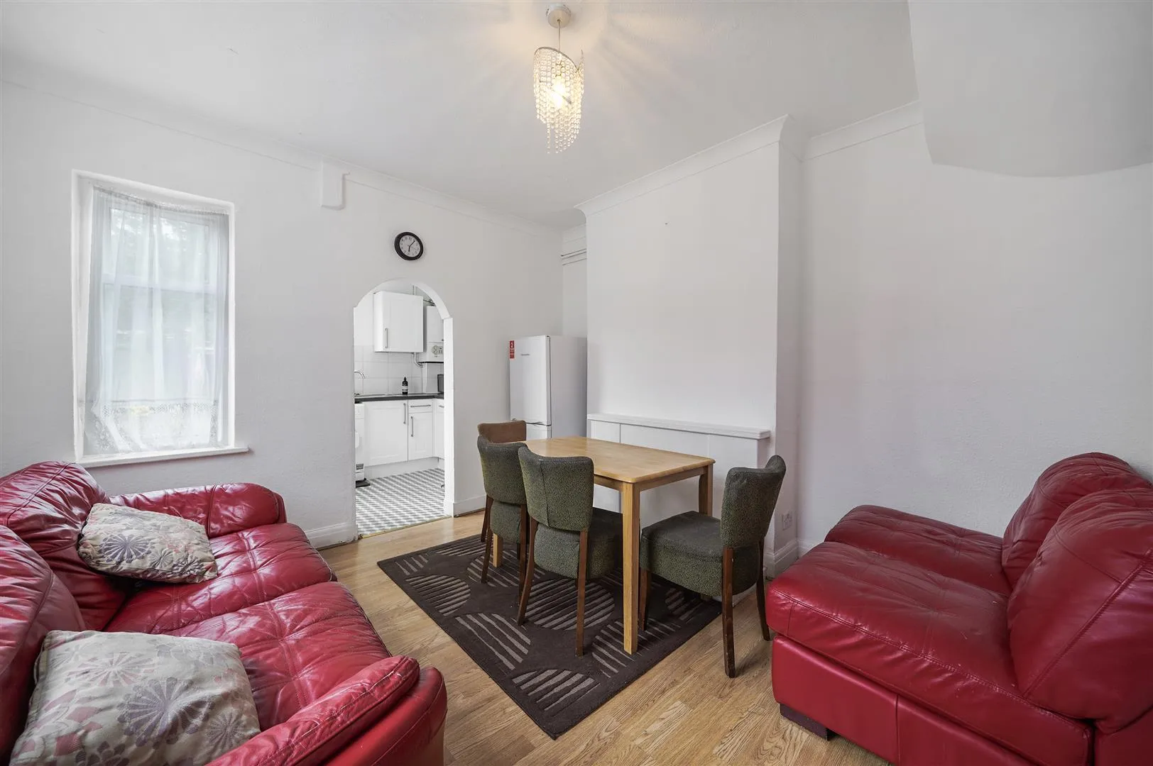 House Rugby Avenue in Greater London