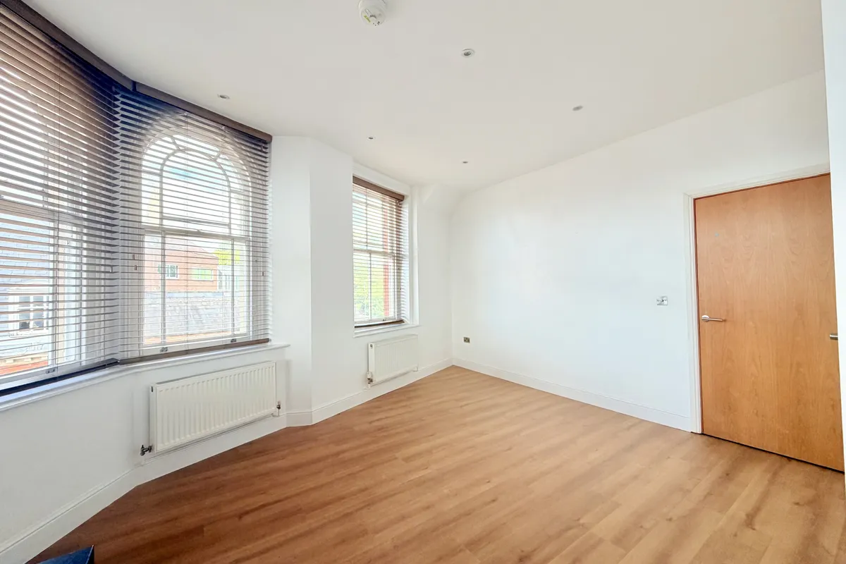 Flat Midland Road in Wellingborough