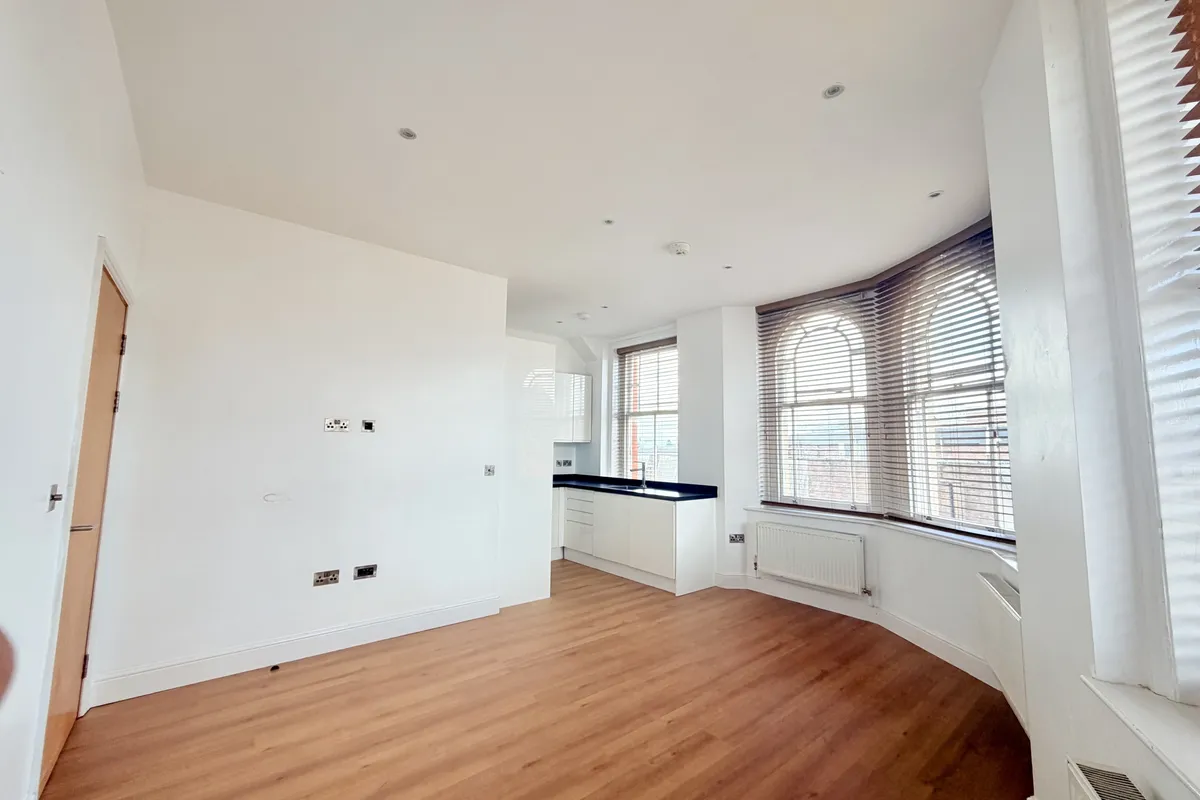 Flat Midland Road in Wellingborough
