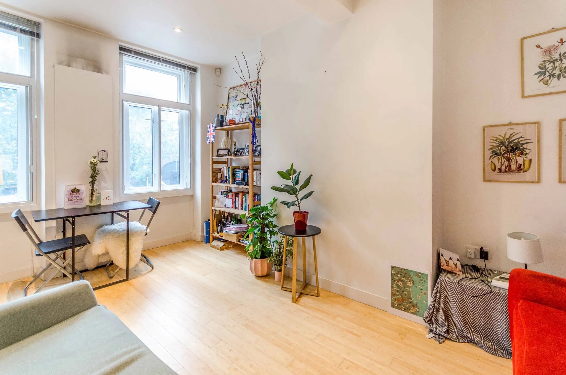 Flat Upper Street in Greater London