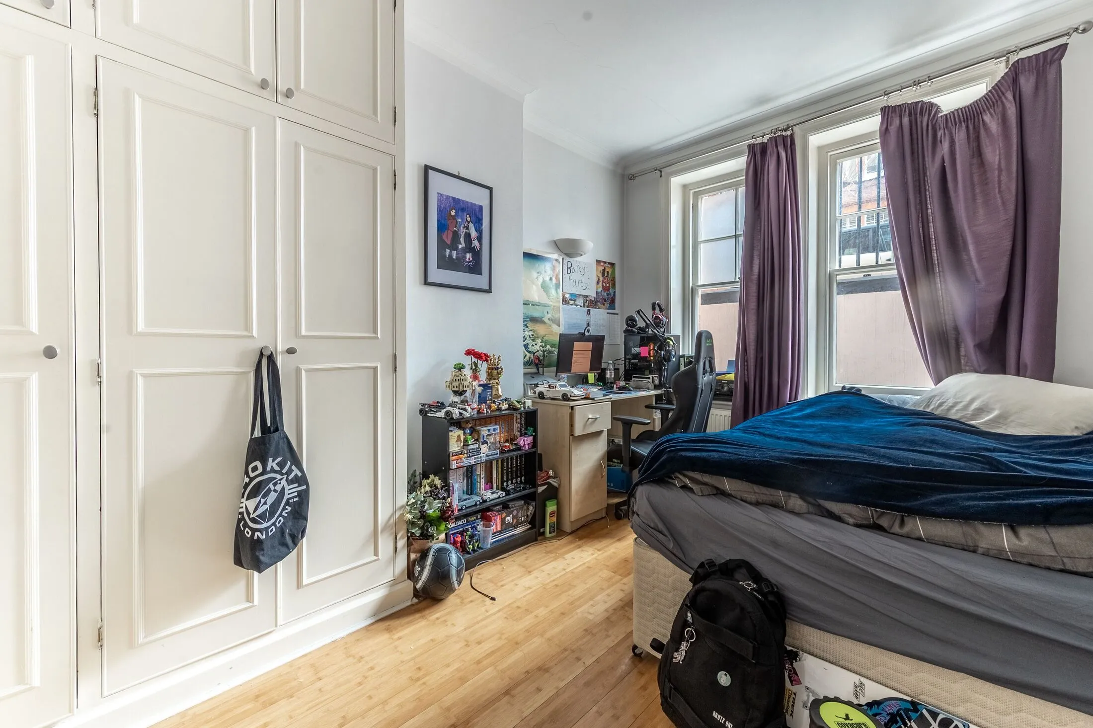 Flat Camera Place in Greater London