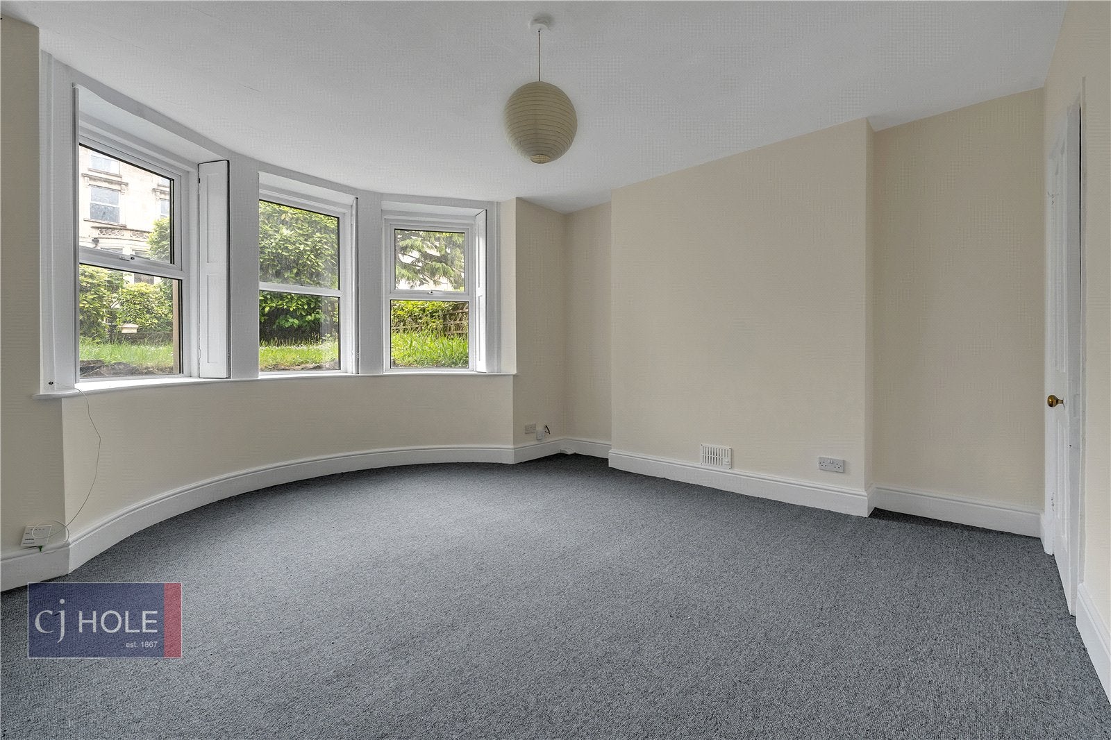 Flat Cotham Grove in Bristol