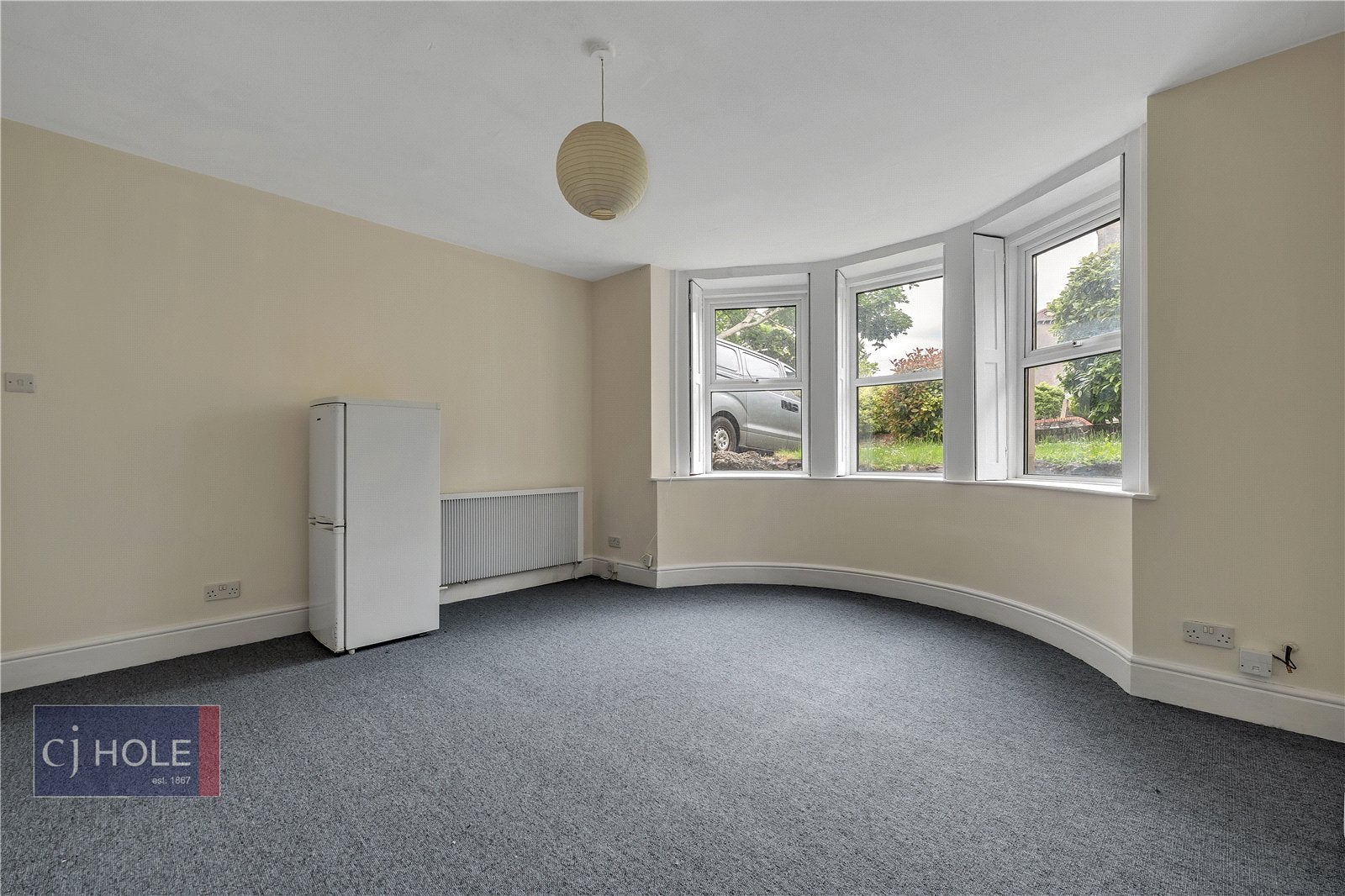 Flat Cotham Grove in Bristol