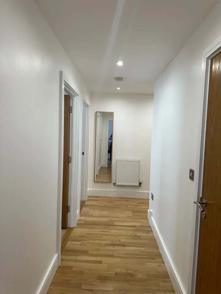 Flat Lanterns Way in Greater London