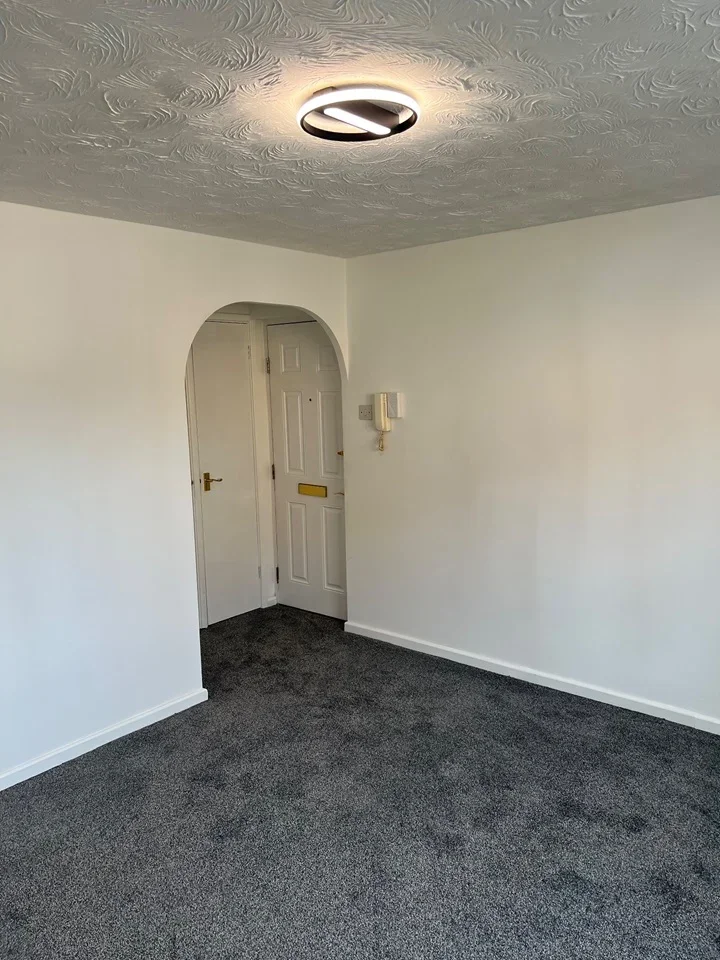 Flat Simpson Close in Blindcrake