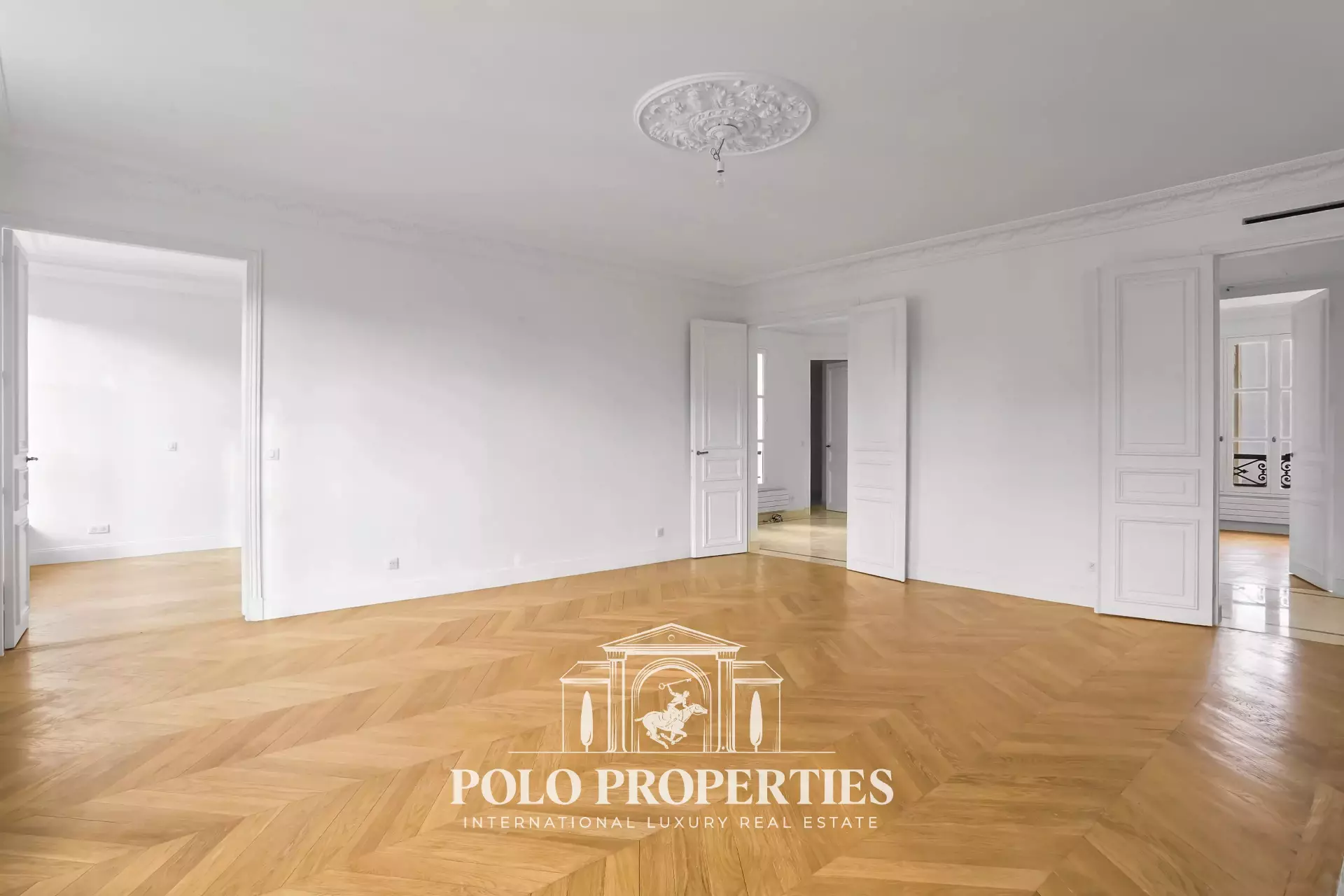 Appartement Avenue Matignon à Paris