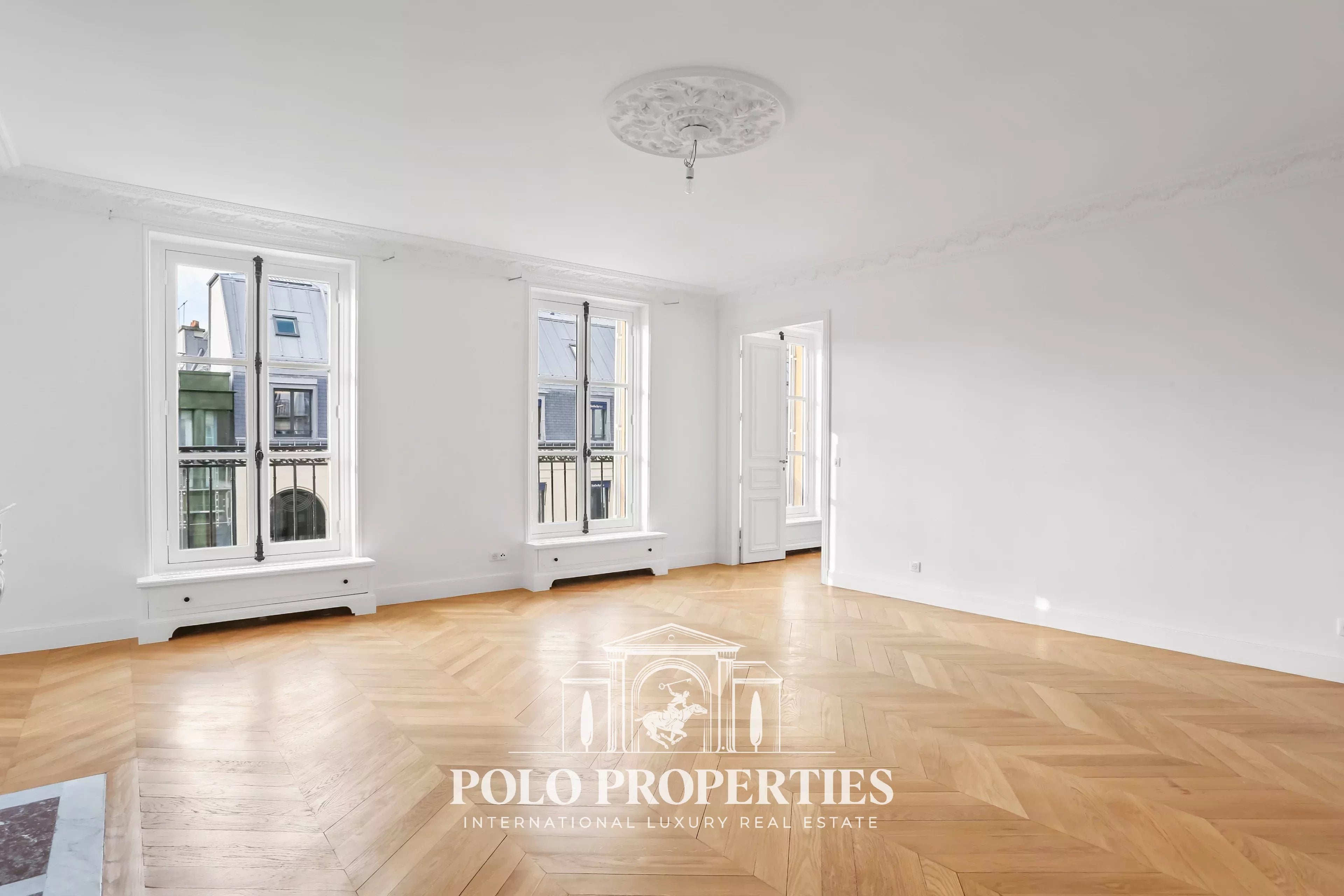 Appartement Avenue Matignon à Paris