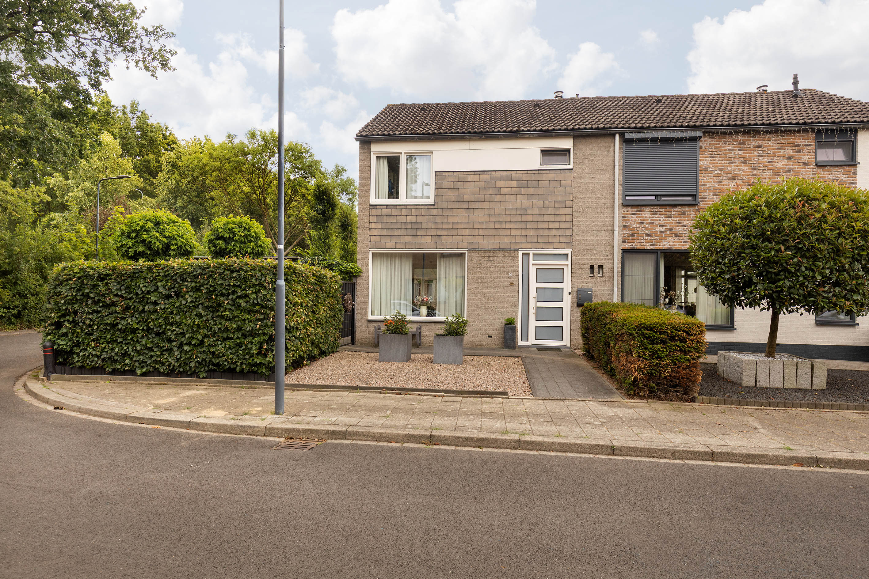 Twee-onder-één-kap te koop: Lichtenbergstraat 14, Sittard