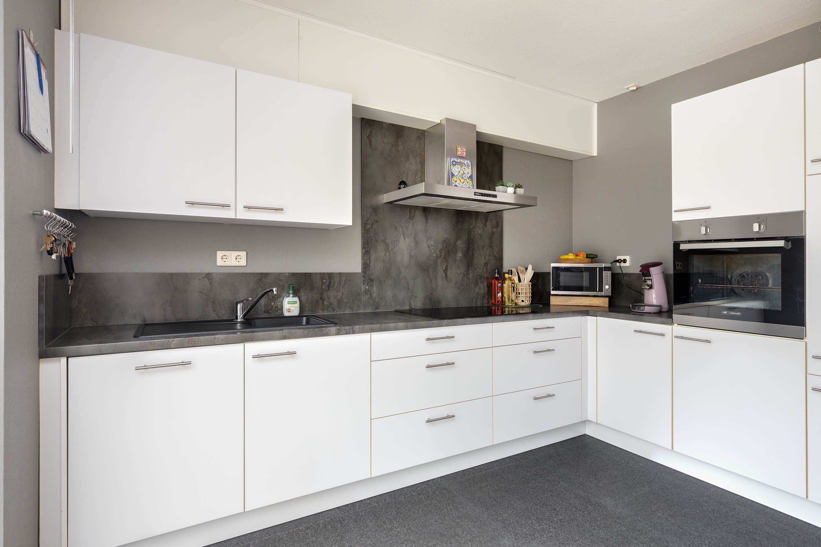 Twee-onder-één-kap te koop: Lichtenbergstraat 14, Sittard