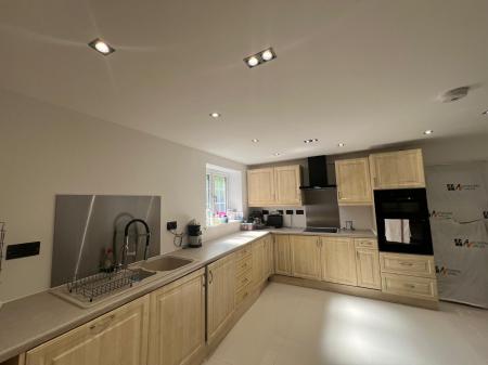 House Cryfield Heights in Coventry