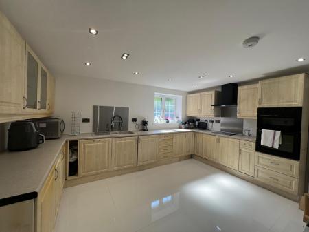 House Cryfield Heights in Coventry