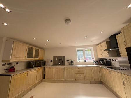 House Cryfield Heights in Coventry