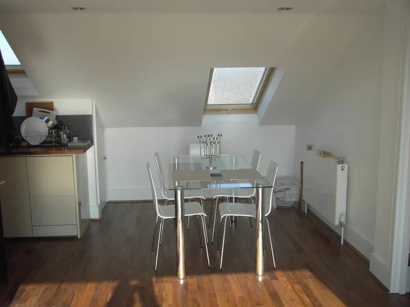 Room Kellett Road in Greater London