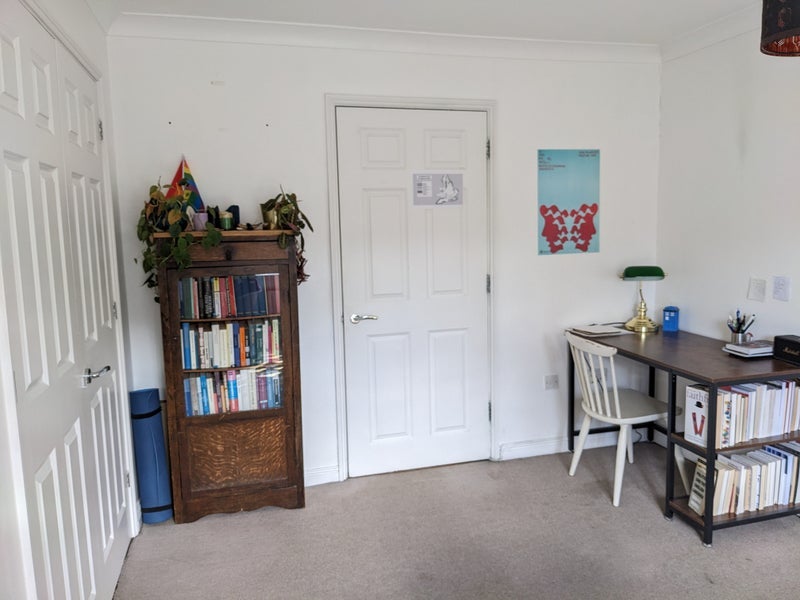 Room Blundell Close in Greater London