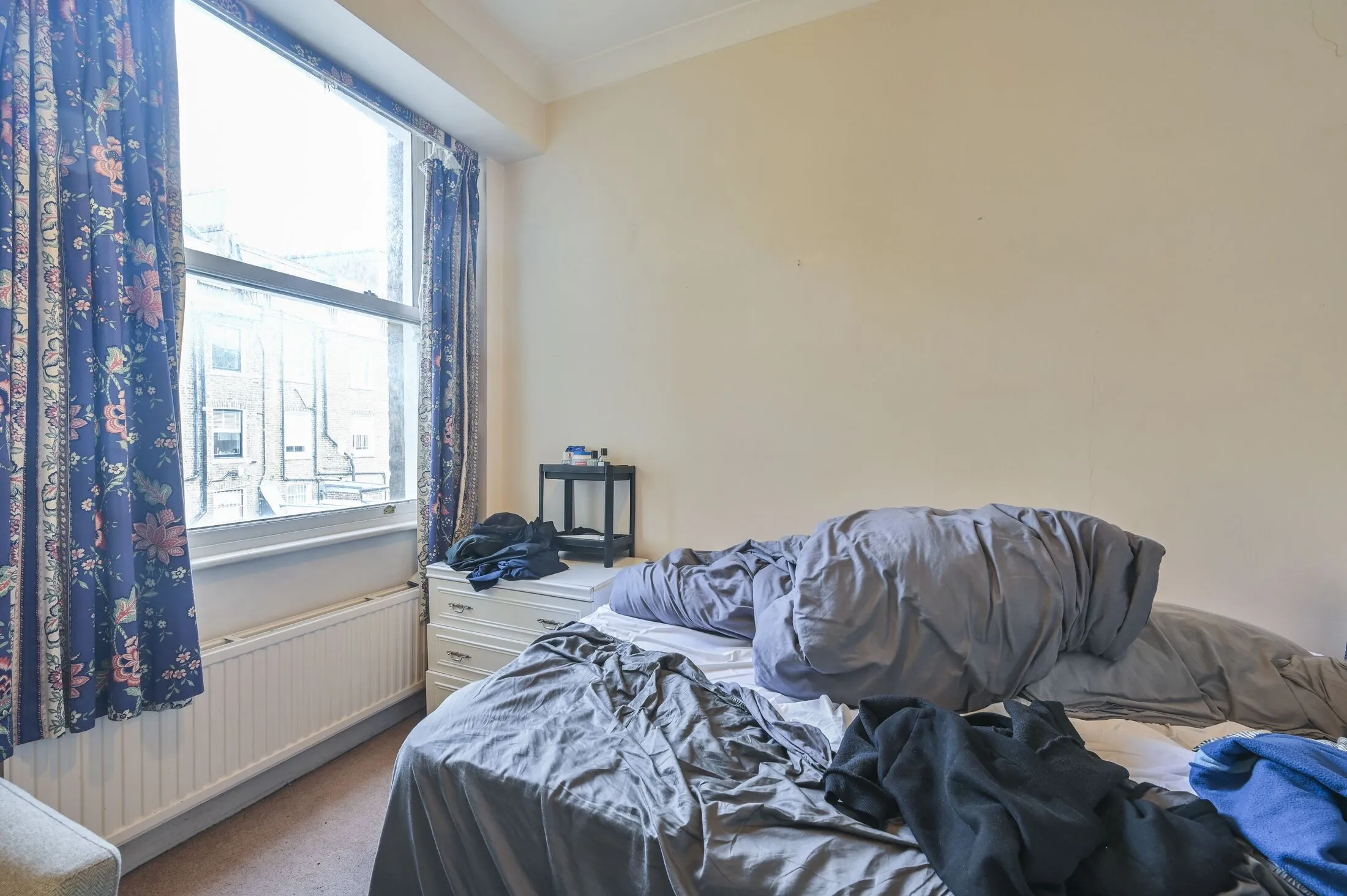Flat Emperor's Gate in Greater London