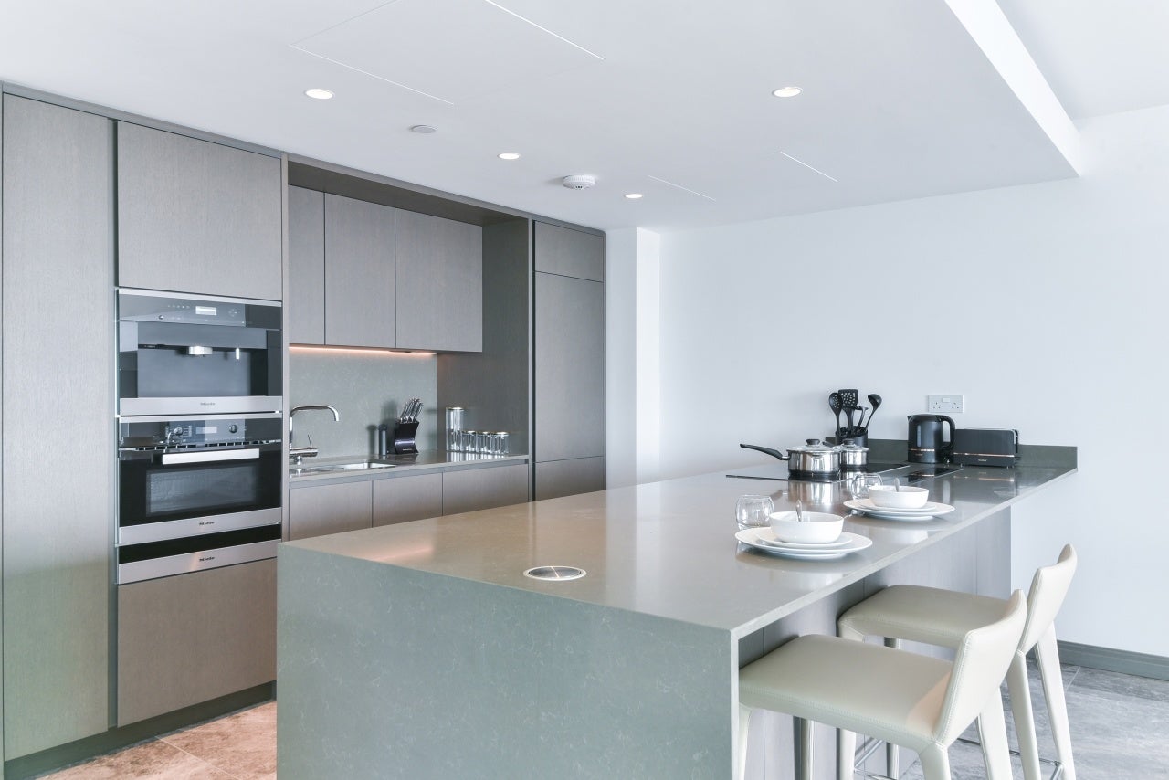 Flat Blackfriars Road in Greater London