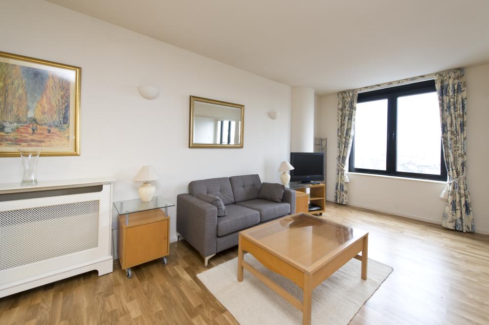 Flat Point W Access Road in Greater London