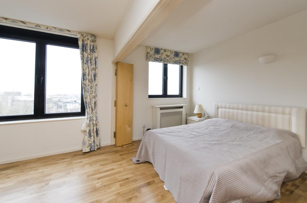 Flat Point W Access Road in Greater London