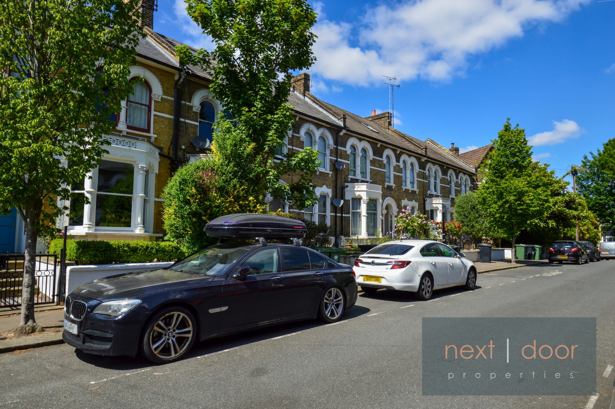 Flat Sunninghill Road in Greater London