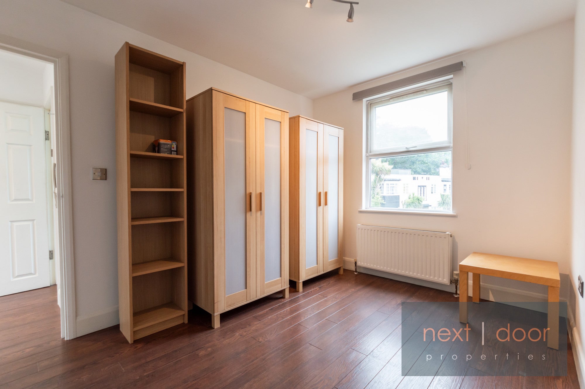 Flat Sunninghill Road in Greater London