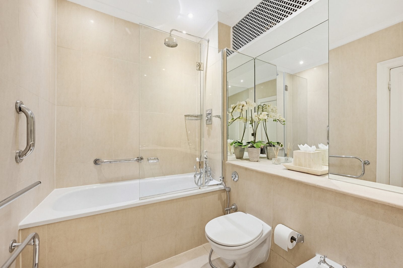 Flat Knightsbridge in City of Westminster