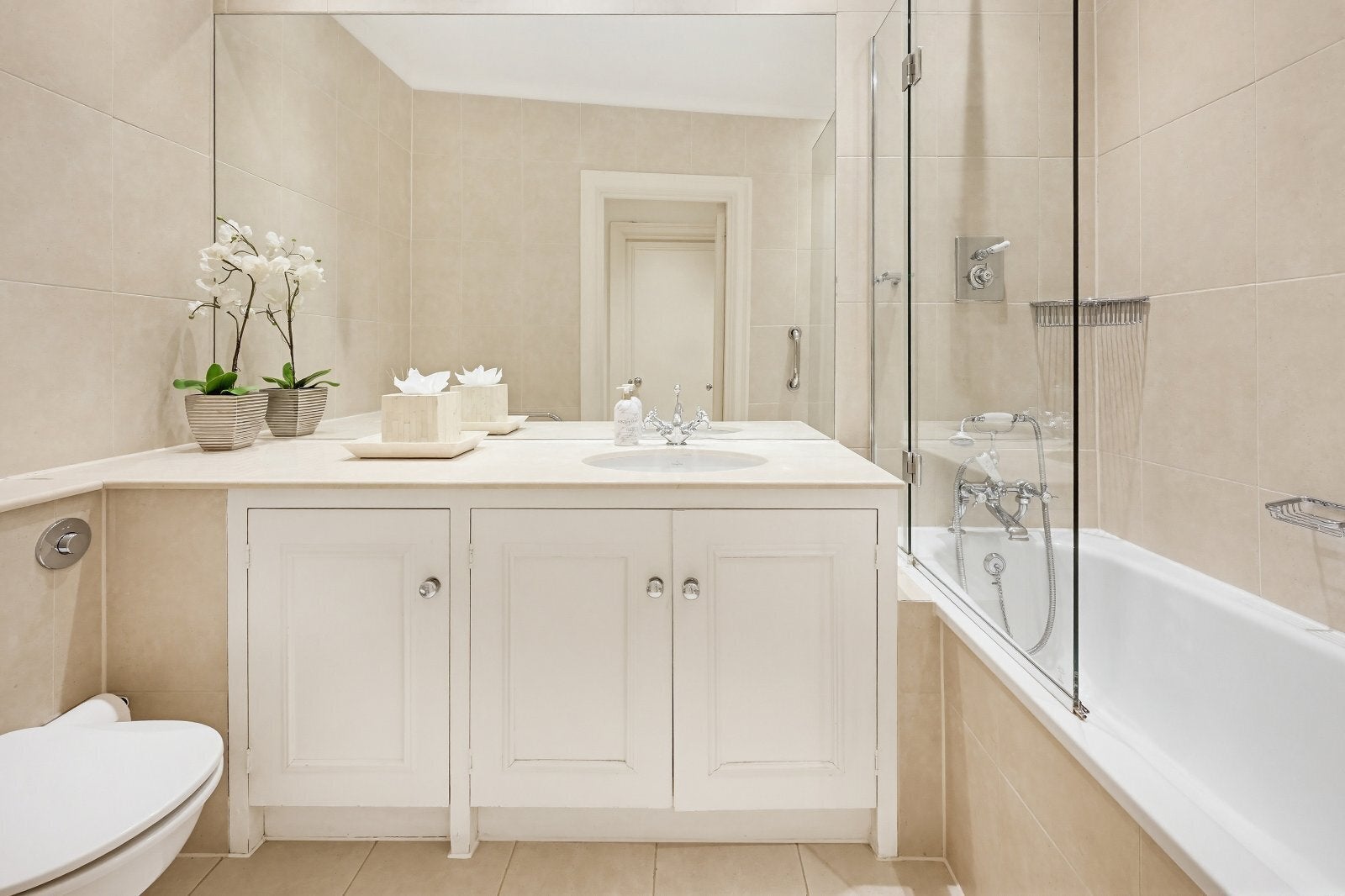 Flat Knightsbridge in City of Westminster
