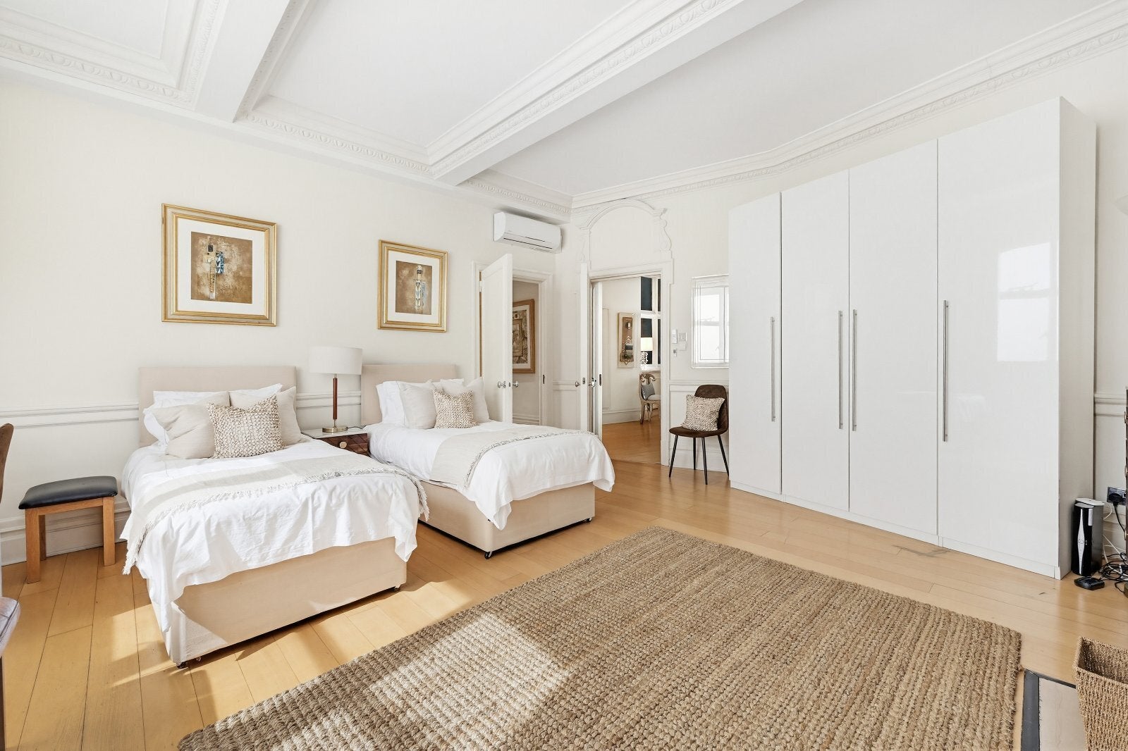 Flat Knightsbridge in City of Westminster