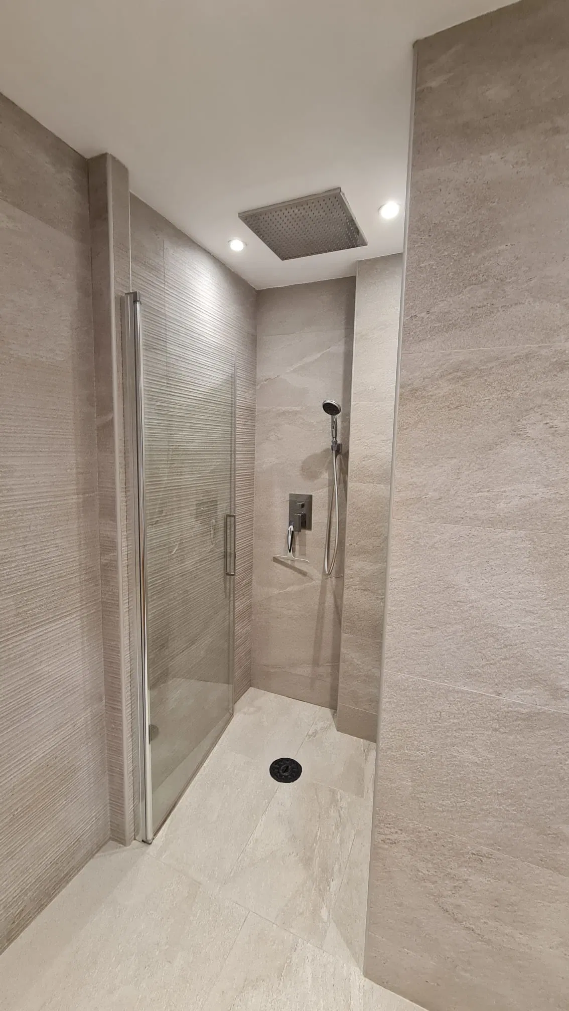 Room Avenue Valentiny in Nice